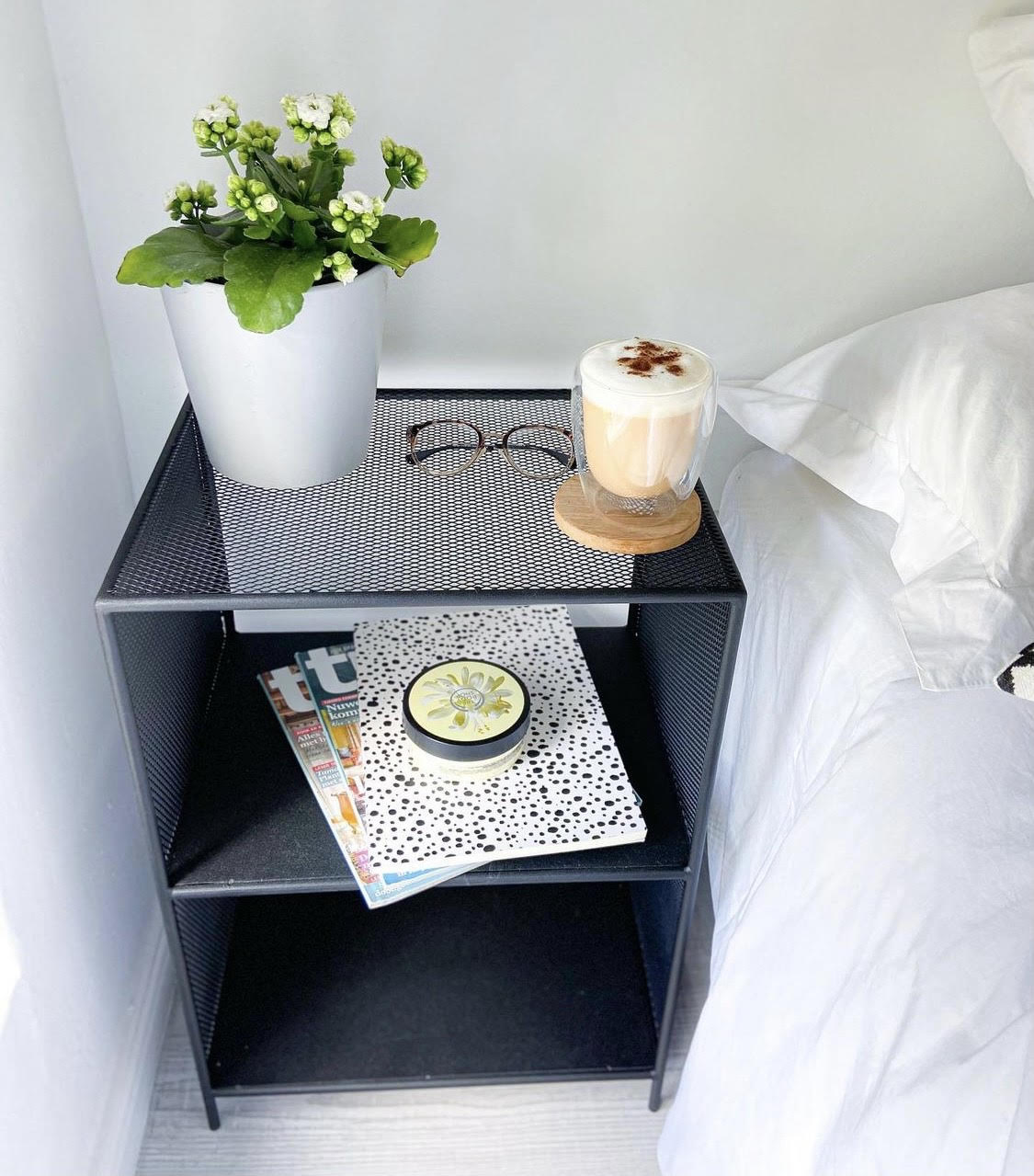 Mesh Table