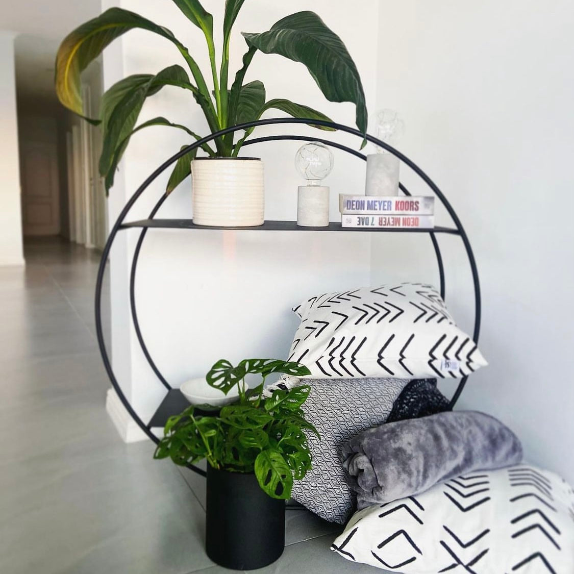 Halo Stand - Two Tier (Drinks Trolley)