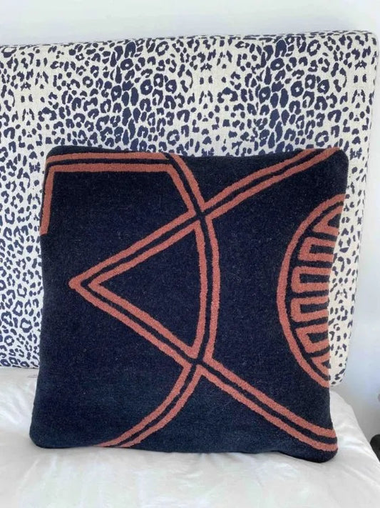 Black Rust Hand-tufted Cushion