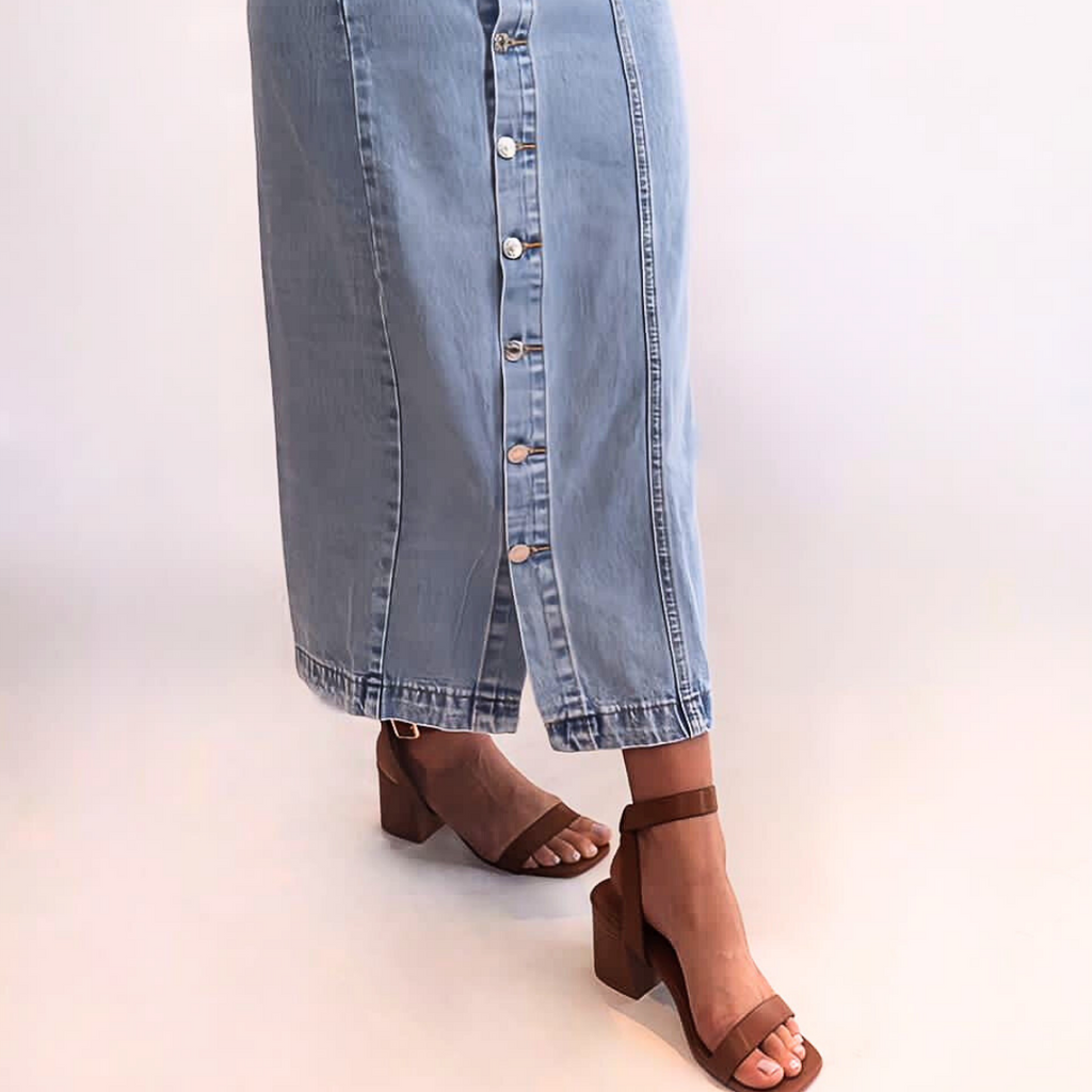 The Buttoned Denim Skirt
