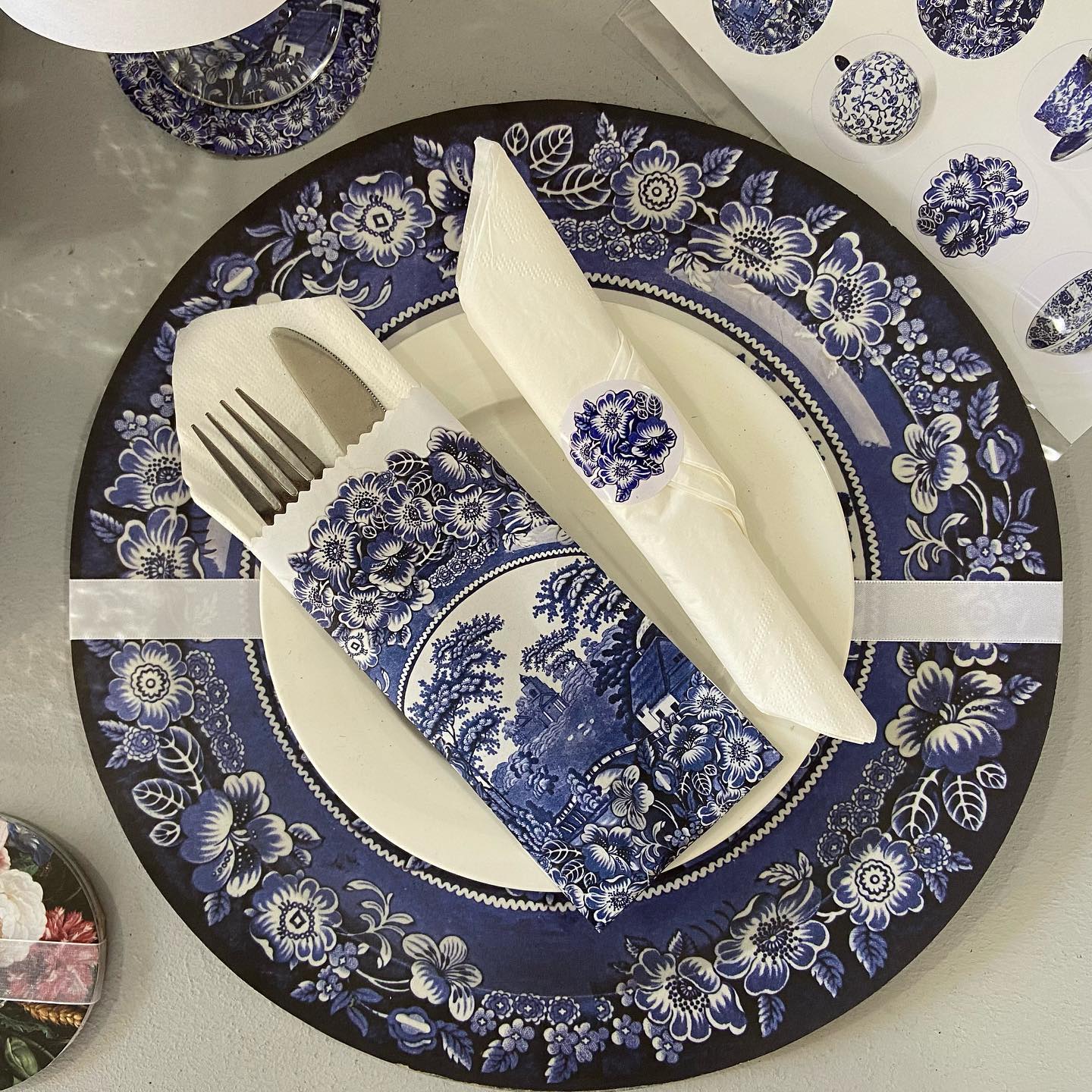 Delft Paper Underplates (24 Sheets)