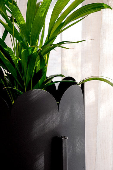 Scalloped Removable Steel Planter