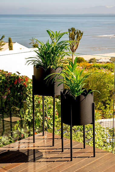 Scalloped Removable Steel Planter