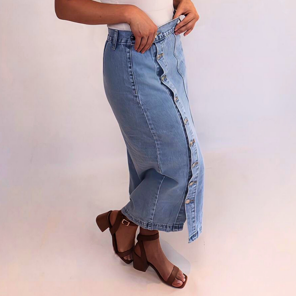 The Buttoned Denim Skirt