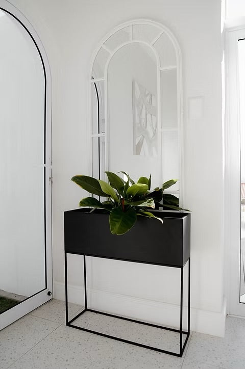 The Long Standing Planter