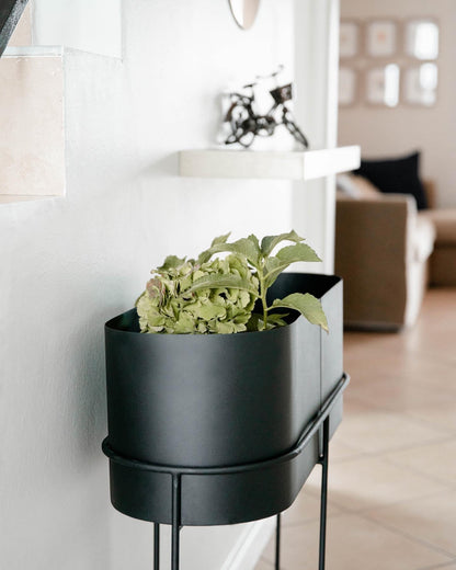 Capsule Standing Planter