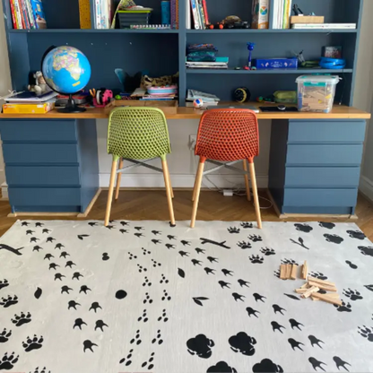 Footprints Mono Rug