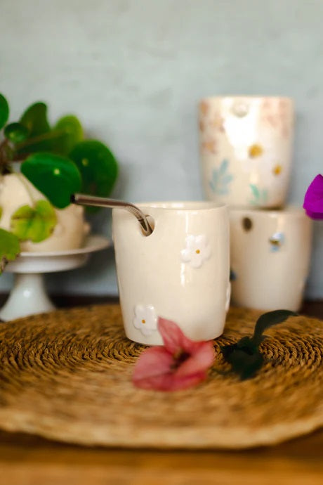 The 3D Daisy Iced Coffee Mug
