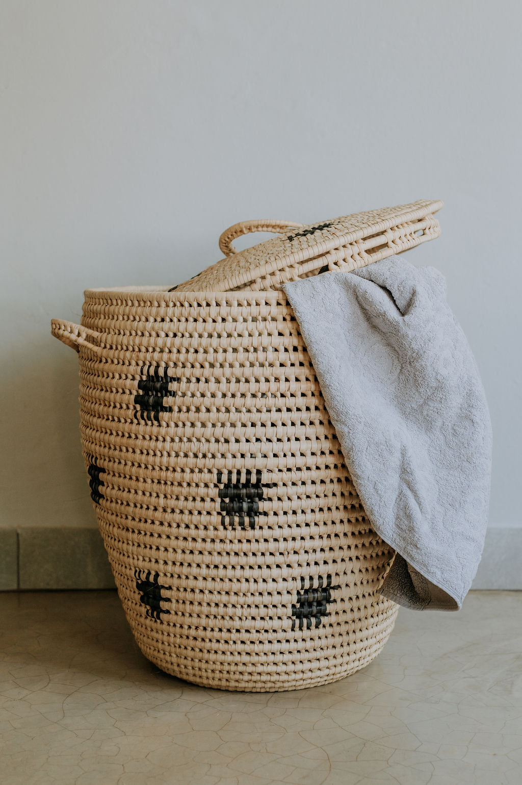 Oliver Basket with Lid