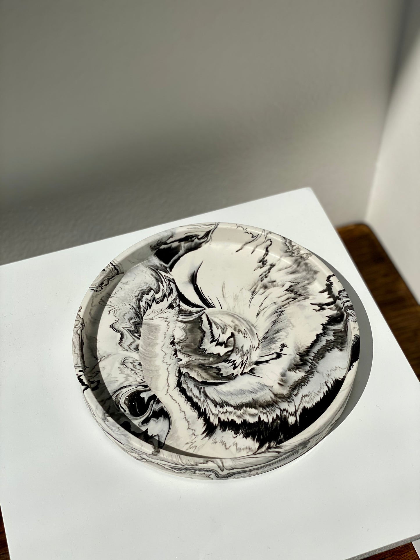 Black and White Marble Circular Tray