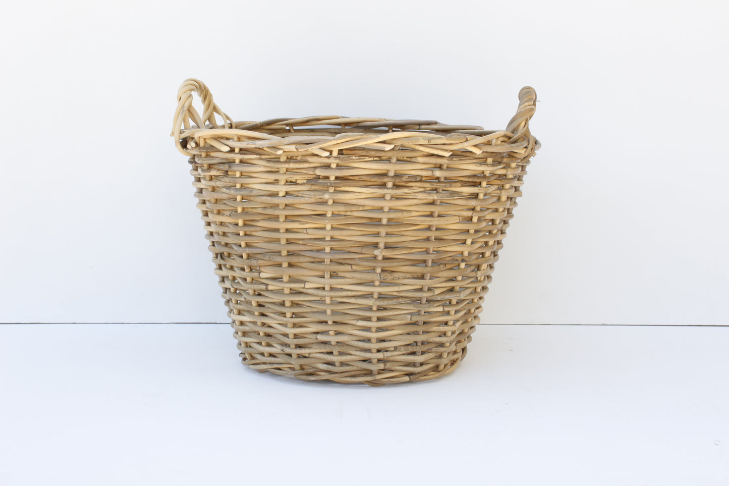 Traditional Boessel Basket - Medium